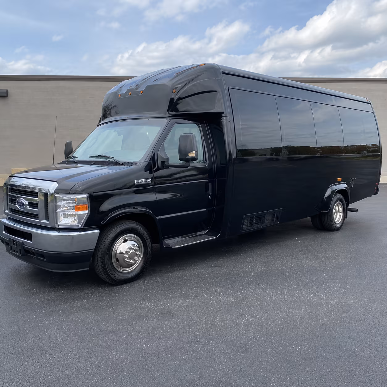 Grand Rapids Homecoming & Prom Party Bus Rentals